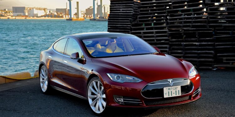 tesla self driving car